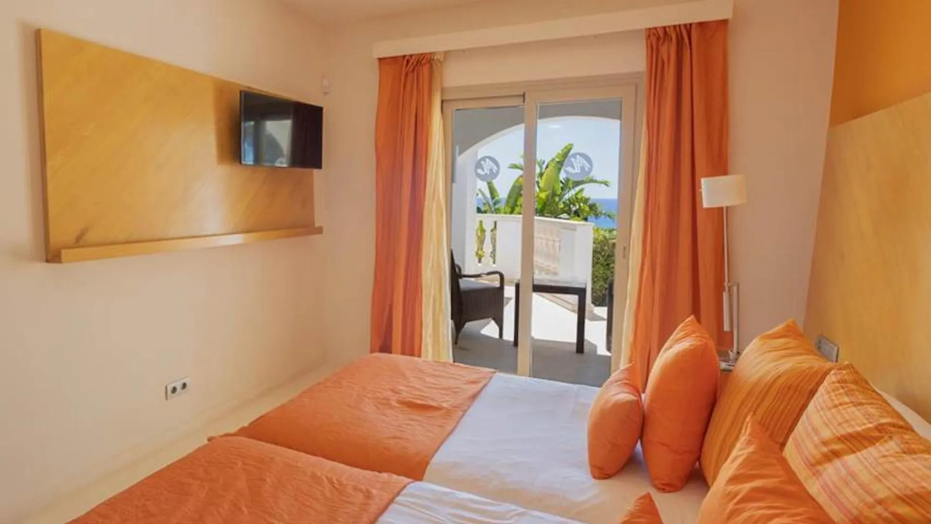 Wonderful Menorca Villa 6 Bedrooms Villa Increible Great Pool And Terrace Area With Stunning Sea Views 苏昂博