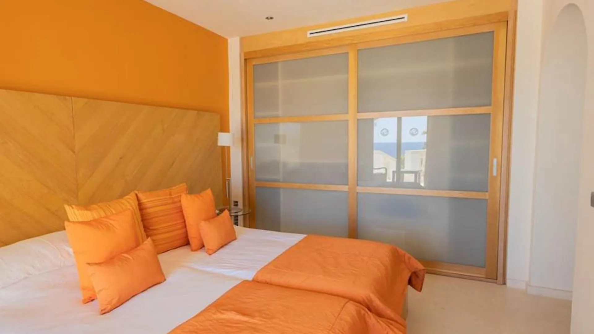 Wonderful Menorca Villa 6 Bedrooms Villa Increible Great Pool And Terrace Area With Stunning Sea Views 苏昂博 0*,