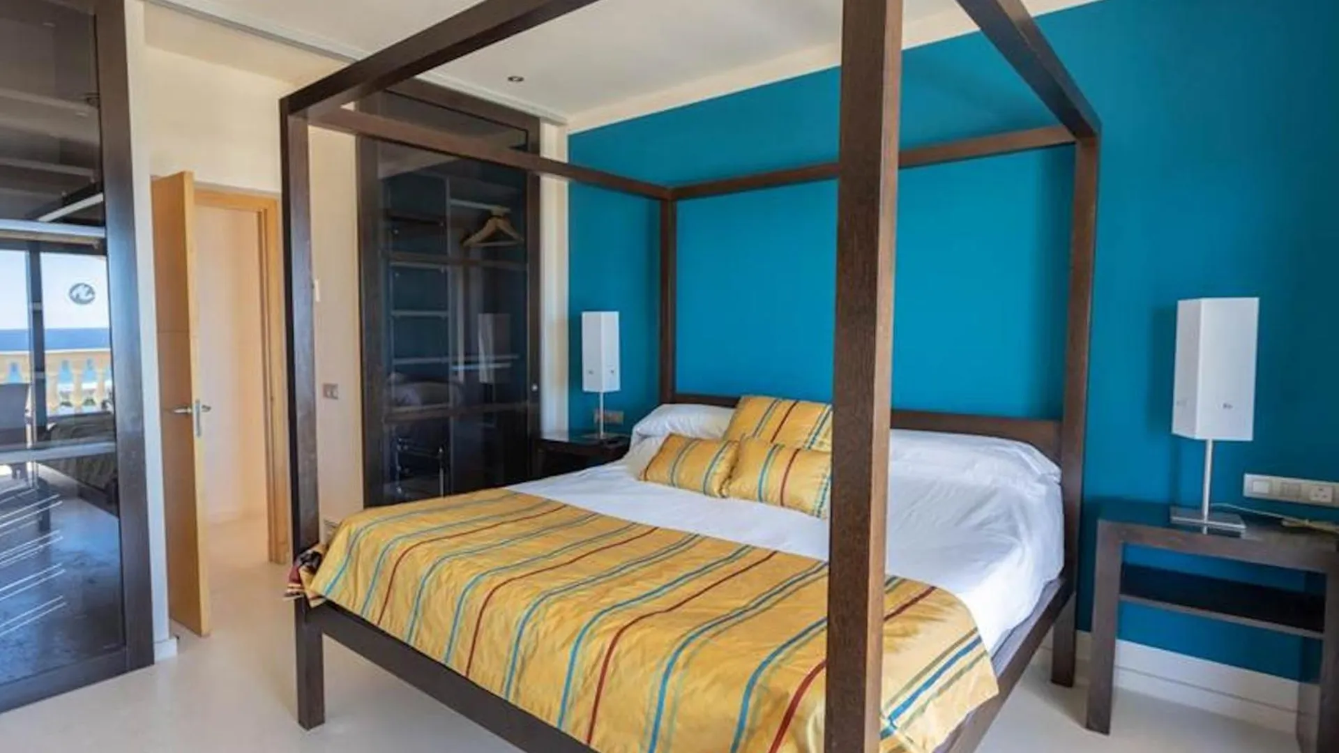 Wonderful Menorca Villa 6 Bedrooms Villa Increible Great Pool And Terrace Area With Stunning Sea Views 苏昂博